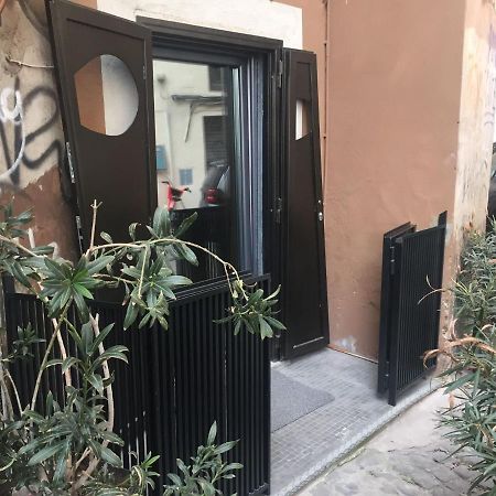רומא The Essential Trastevere Design Studio מראה חיצוני תמונה