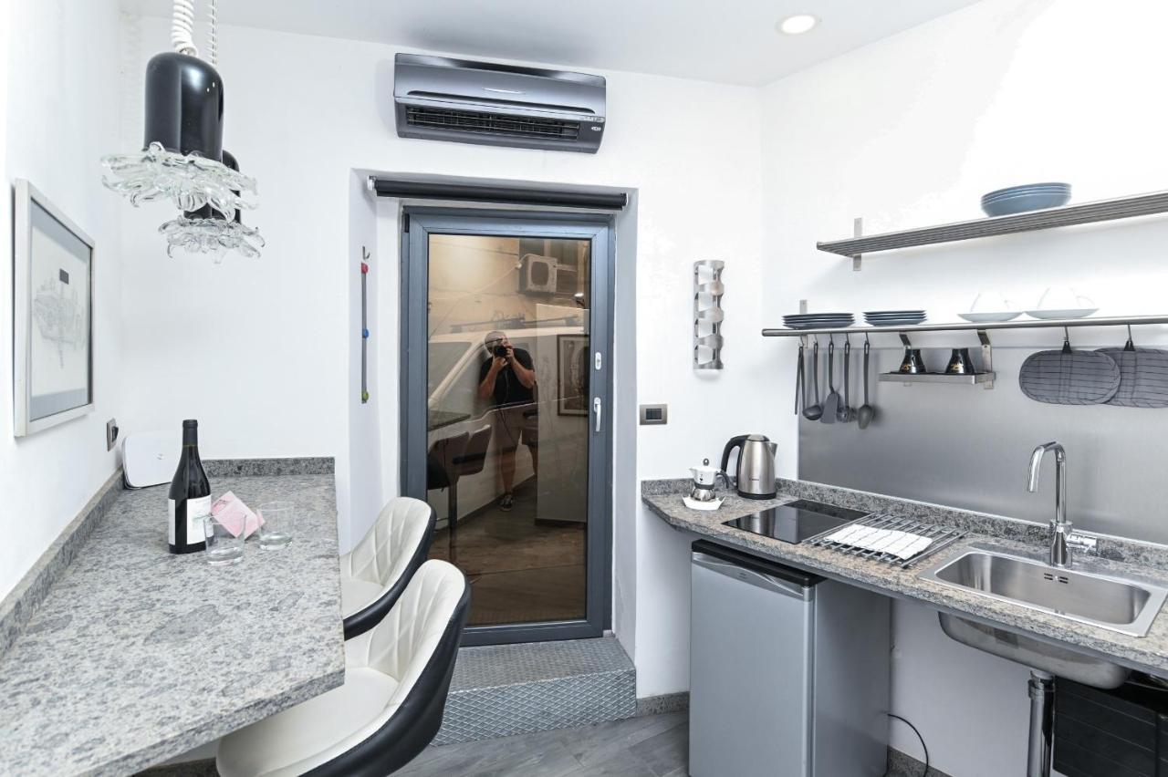 רומא The Essential Trastevere Design Studio מראה חיצוני תמונה