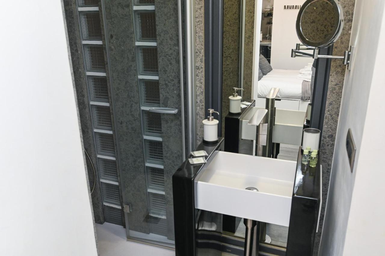 רומא The Essential Trastevere Design Studio מראה חיצוני תמונה