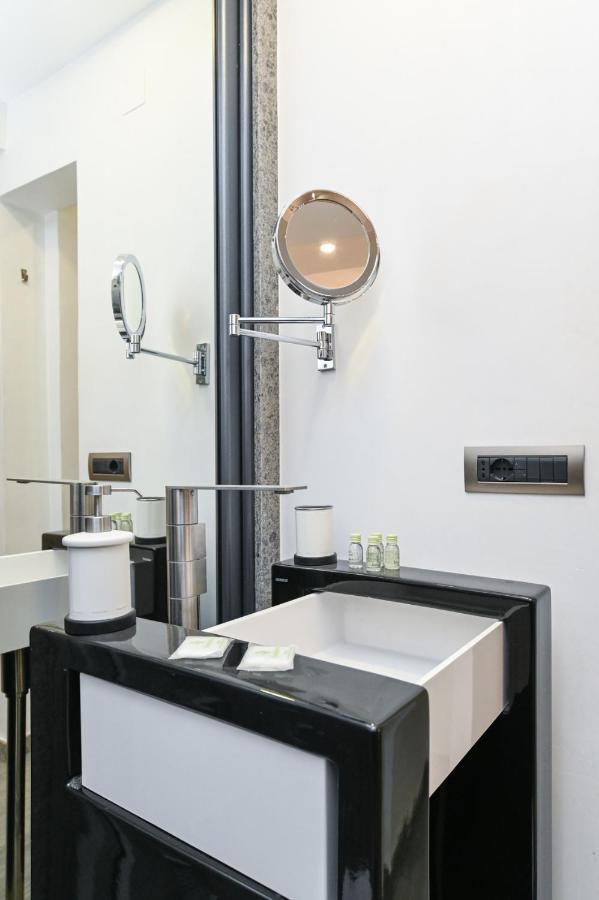 רומא The Essential Trastevere Design Studio מראה חיצוני תמונה